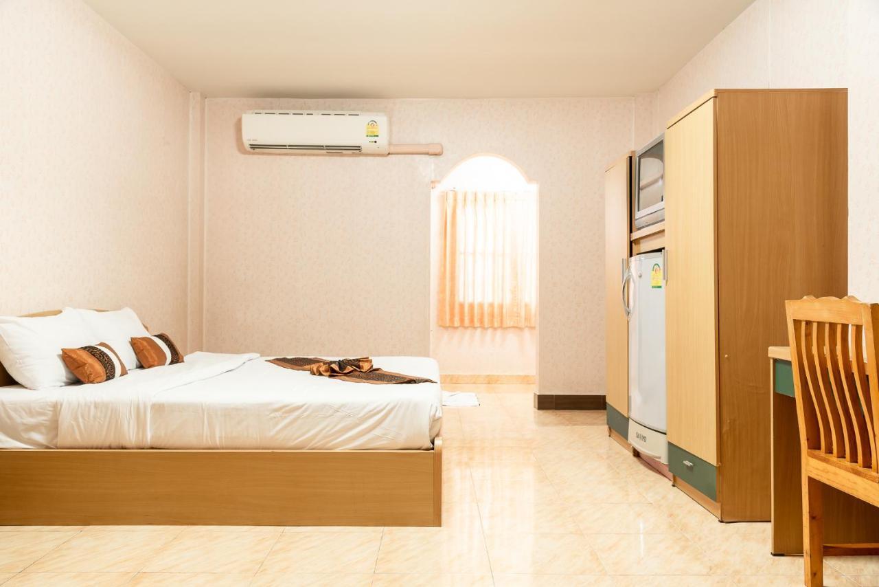 PN Gold Resort Bangsaen Exterior foto