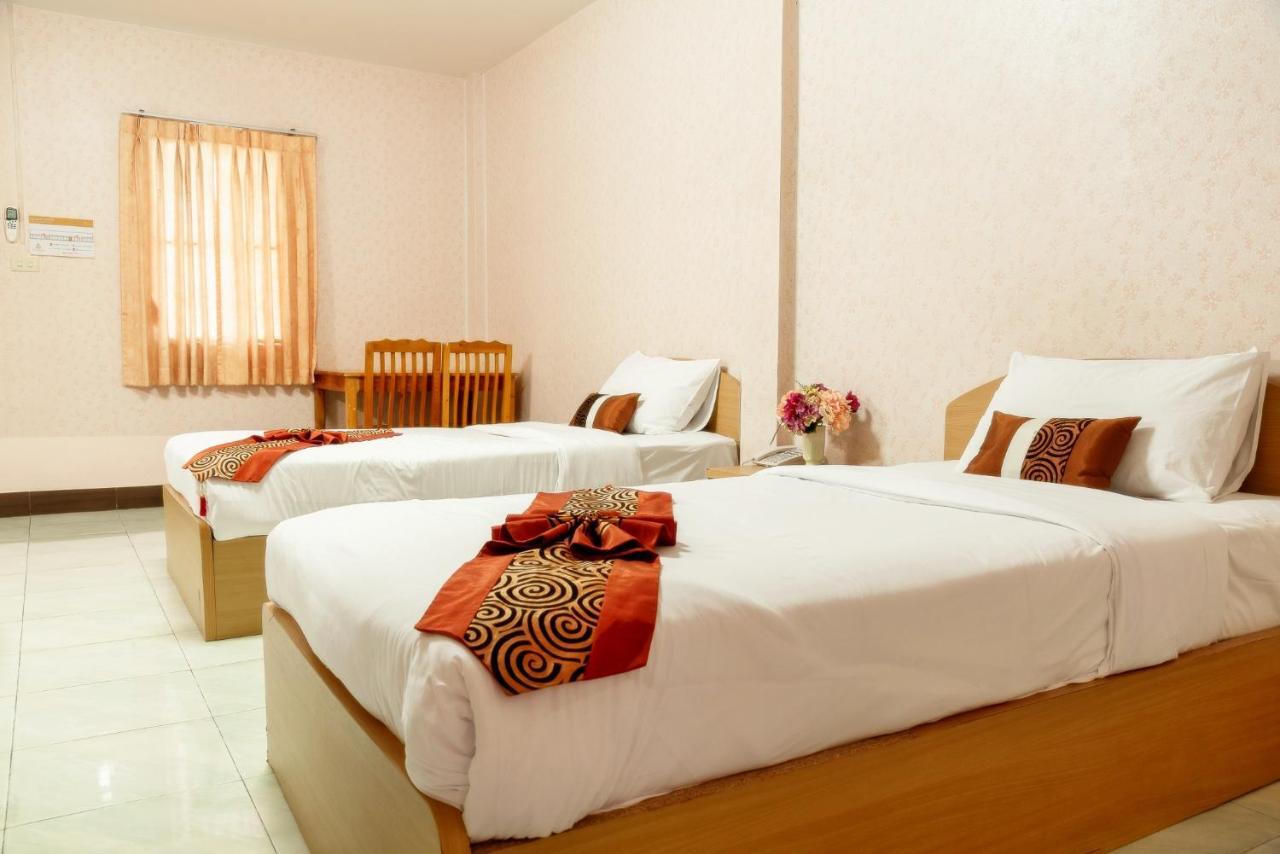 PN Gold Resort Bangsaen Exterior foto