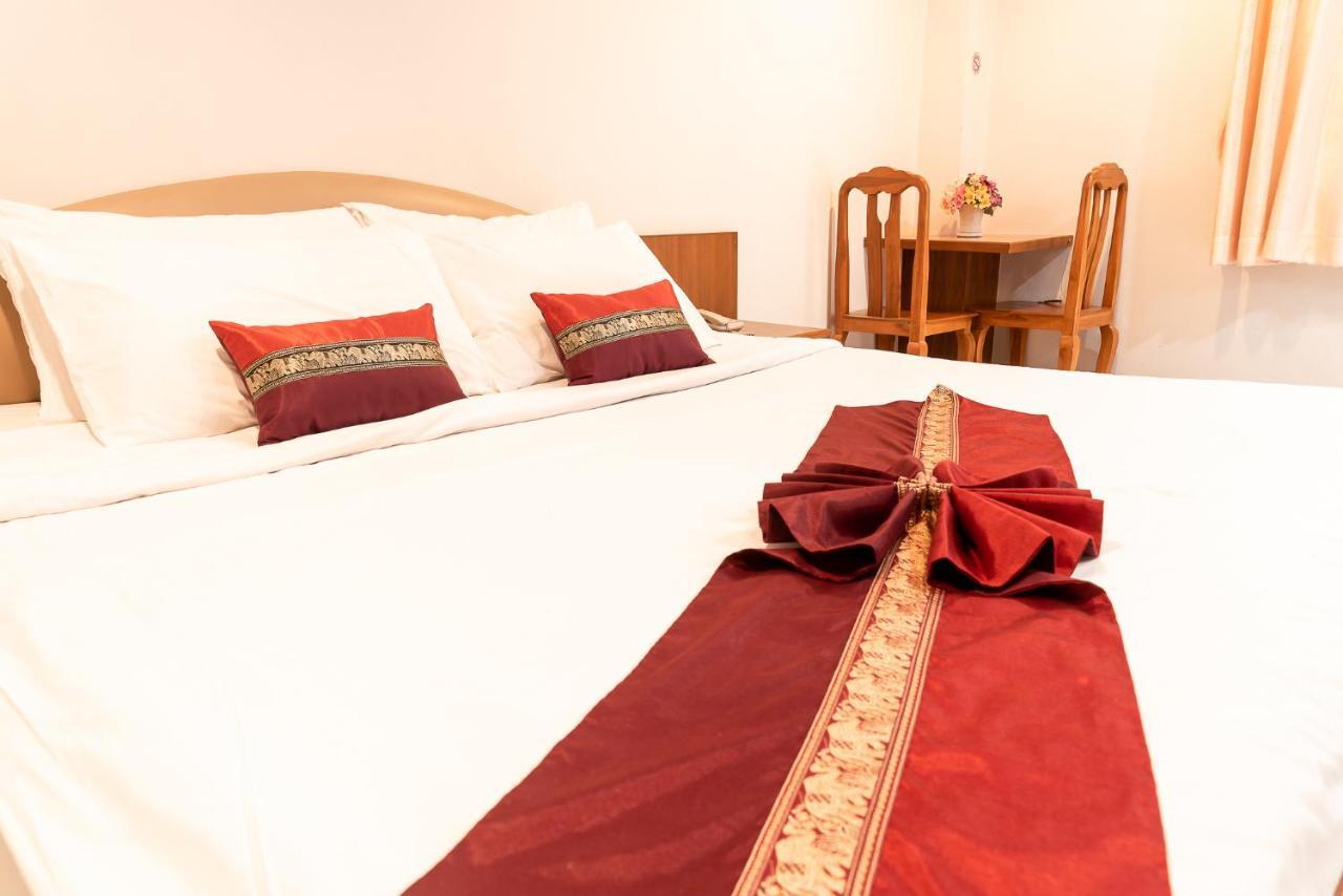 PN Gold Resort Bangsaen Exterior foto
