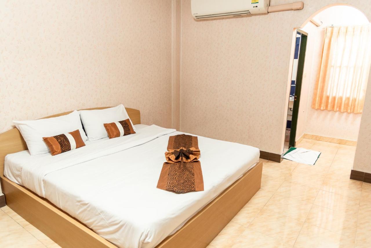 PN Gold Resort Bangsaen Exterior foto
