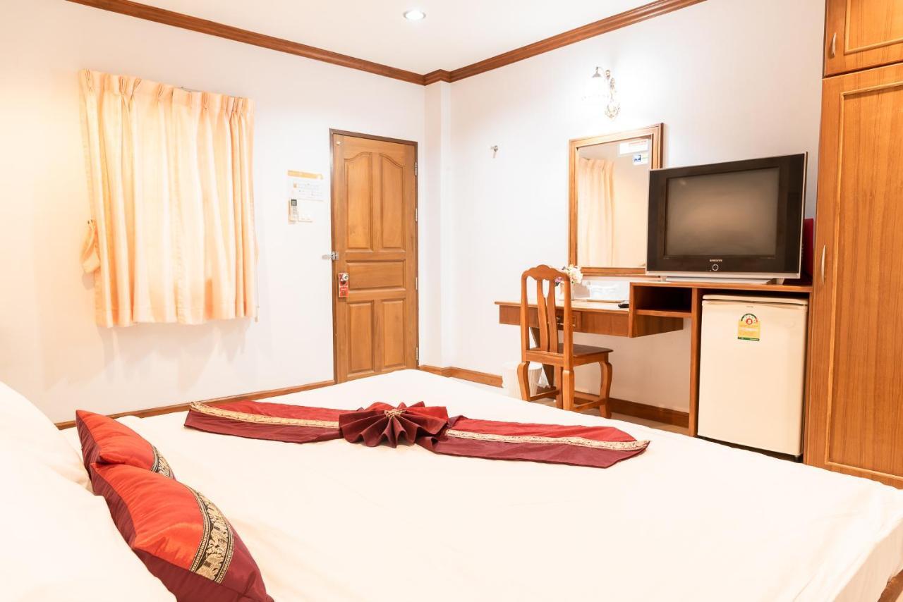 PN Gold Resort Bangsaen Exterior foto