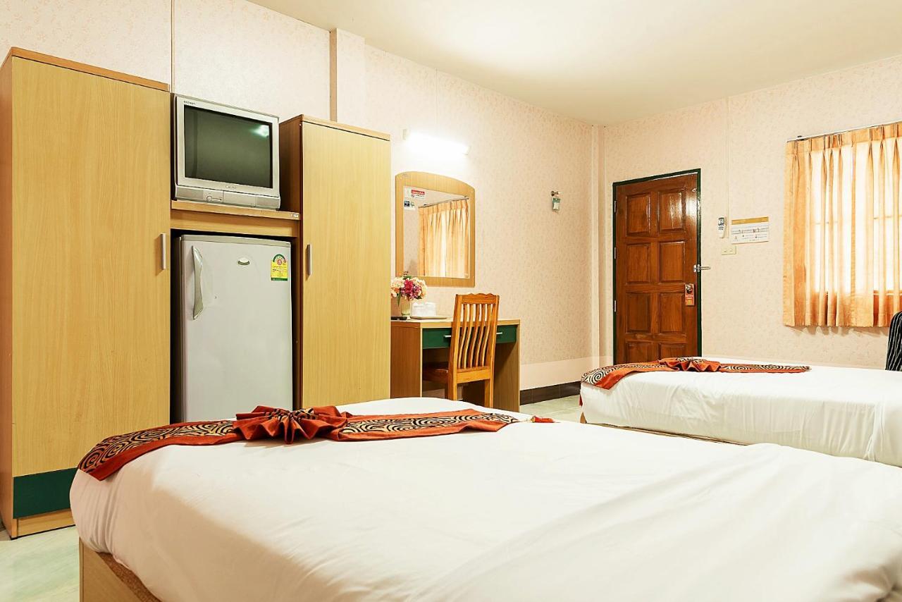 PN Gold Resort Bangsaen Exterior foto