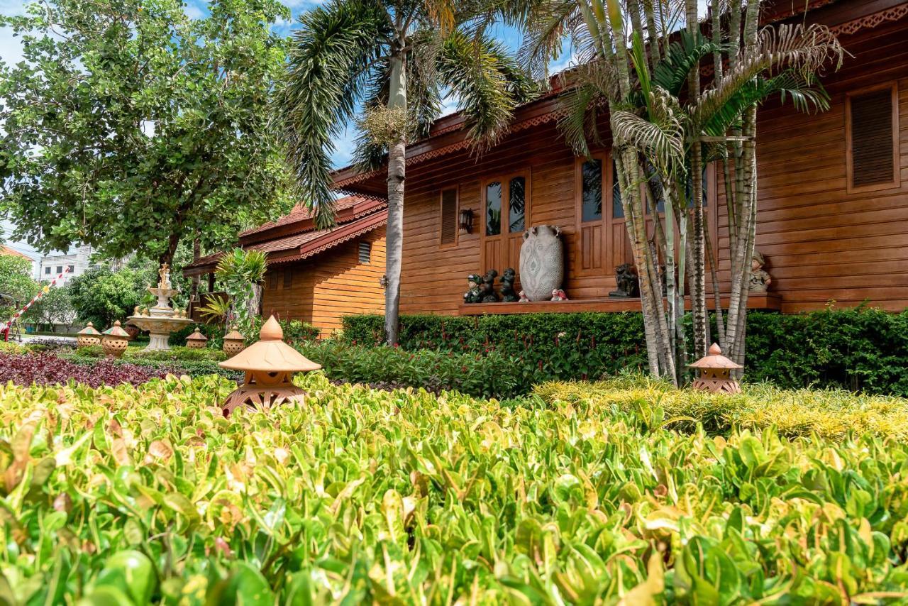 PN Gold Resort Bangsaen Exterior foto