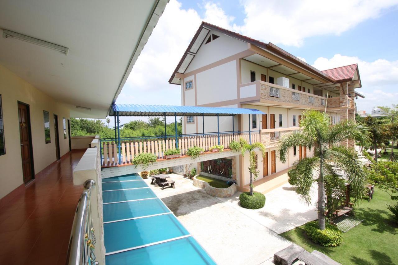 PN Gold Resort Bangsaen Exterior foto